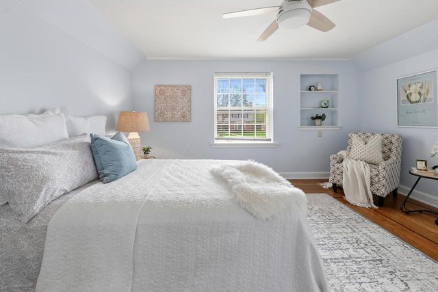 5347 Santa Monica BOULEVARD, Whitefish Bay, WI 53217