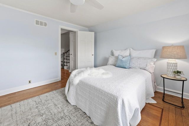 5347 Santa Monica BOULEVARD, Whitefish Bay, WI 53217
