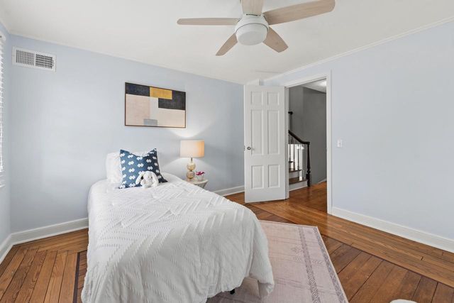 5347 Santa Monica BOULEVARD, Whitefish Bay, WI 53217