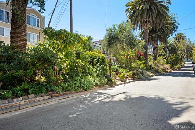 1712 Quesada Avenue, San Francisco, CA 94124