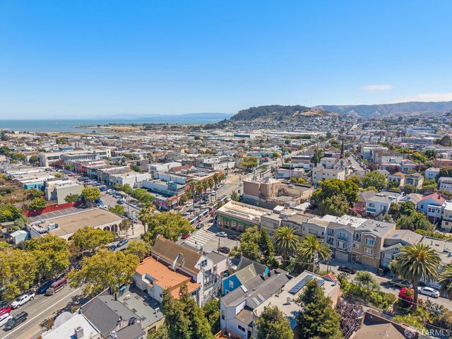 1712 Quesada Avenue, San Francisco, CA 94124