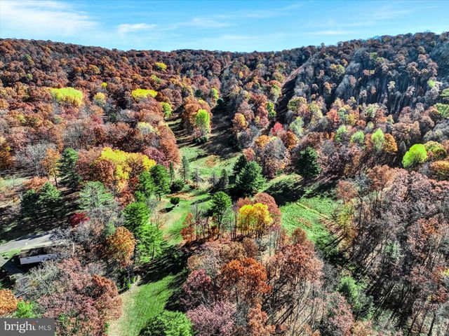124 SPRING MOUNTAIN DRIVE, Zion Grove, PA 17985