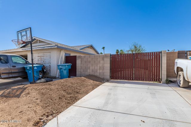 10602 W AVENIDA GLENROSA Street, Phoenix, AZ 85037
