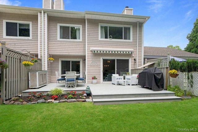 122 Corral Lane, Bay Shore, NY 11706