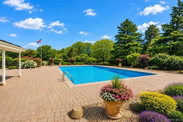 122 Corral Lane, Bay Shore, NY 11706