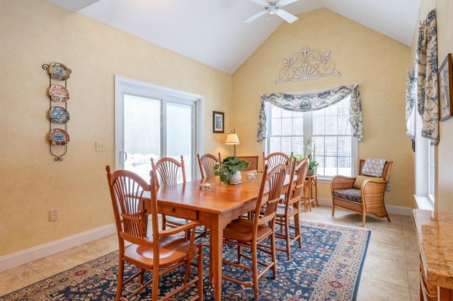 31 Bear Run Drive, Litchfield, NH 03052