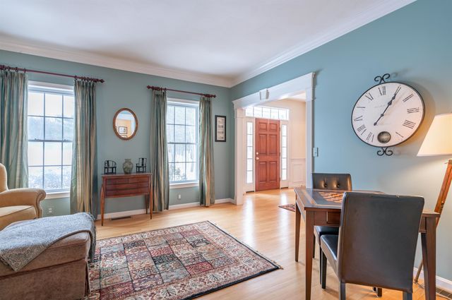 31 Bear Run Drive, Litchfield, NH 03052