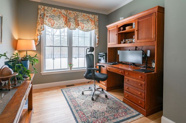 31 Bear Run Drive, Litchfield, NH 03052