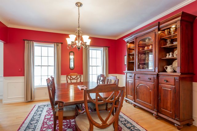 31 Bear Run Drive, Litchfield, NH 03052