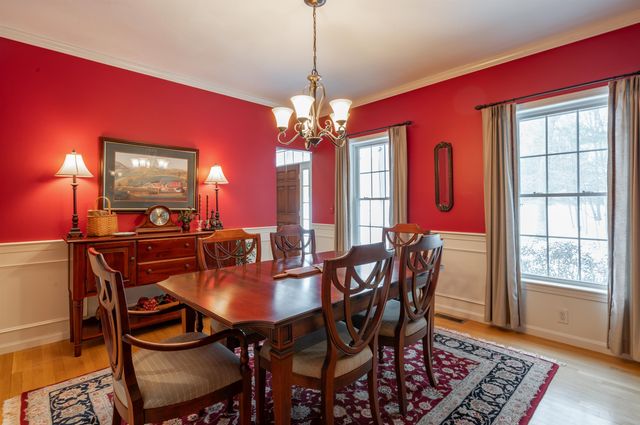 31 Bear Run Drive, Litchfield, NH 03052