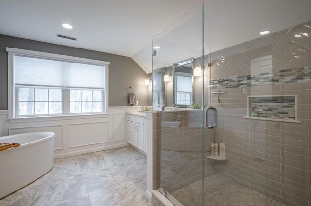 31 Bear Run Drive, Litchfield, NH 03052