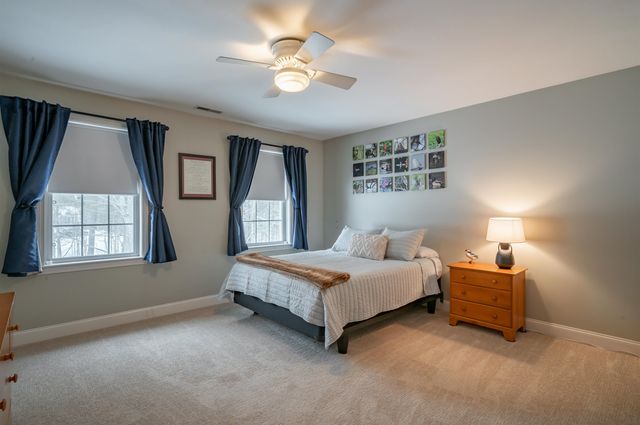 31 Bear Run Drive, Litchfield, NH 03052