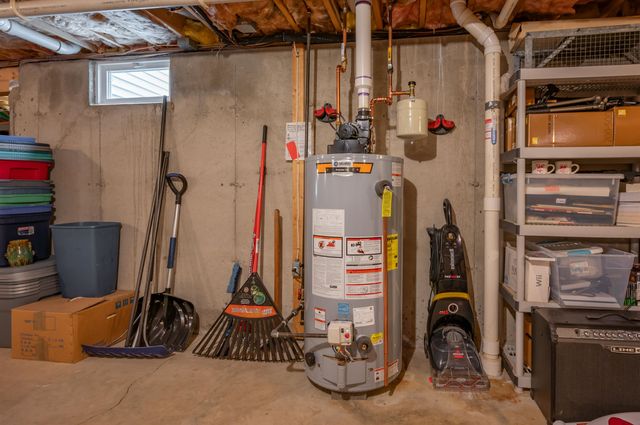 31 Bear Run Drive, Litchfield, NH 03052