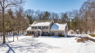 31 Bear Run Drive, Litchfield, NH 03052