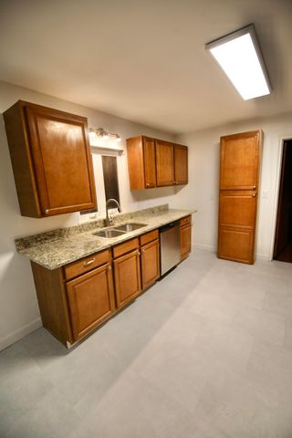 3191 E Broad Street, Columbus, OH 43209