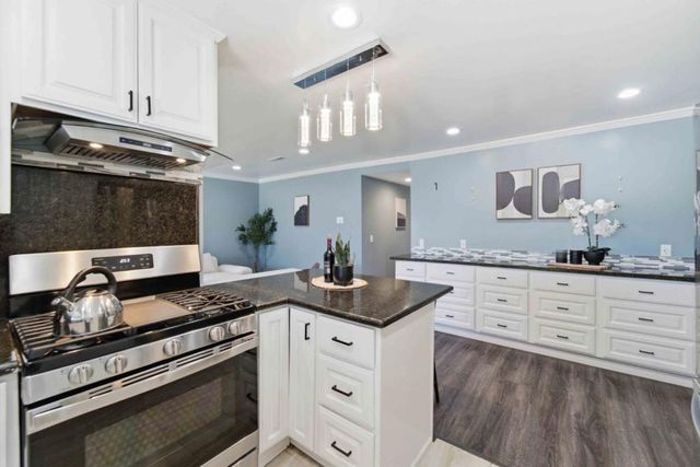 871 Clyde Avenue, Santa Clara, CA 95054