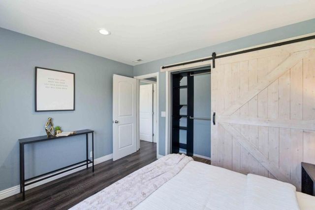 871 Clyde Avenue, Santa Clara, CA 95054