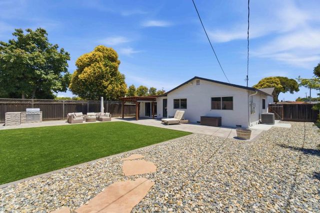 871 Clyde Avenue, Santa Clara, CA 95054