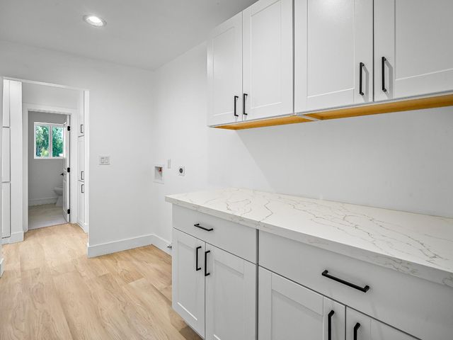 9261 Golden Gate Ave, Orangevale, CA 95662