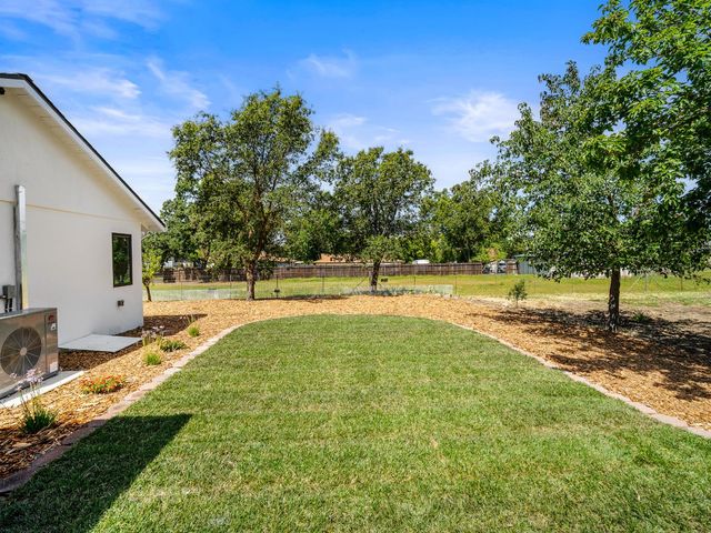 9261 Golden Gate Ave, Orangevale, CA 95662