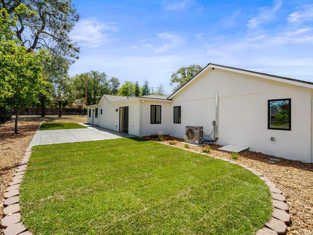 9261 Golden Gate Ave, Orangevale, CA 95662