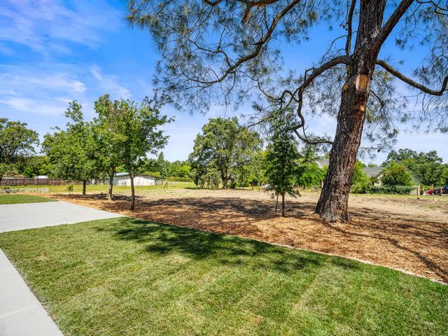 9261 Golden Gate Ave, Orangevale, CA 95662