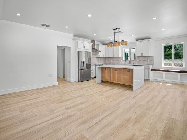 9261 Golden Gate Ave, Orangevale, CA 95662