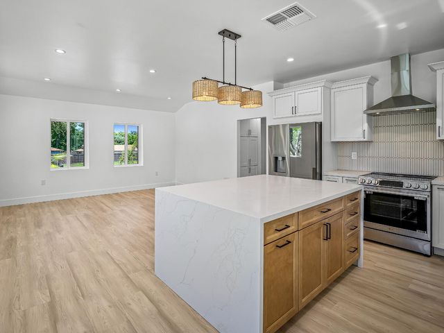 9261 Golden Gate Ave, Orangevale, CA 95662