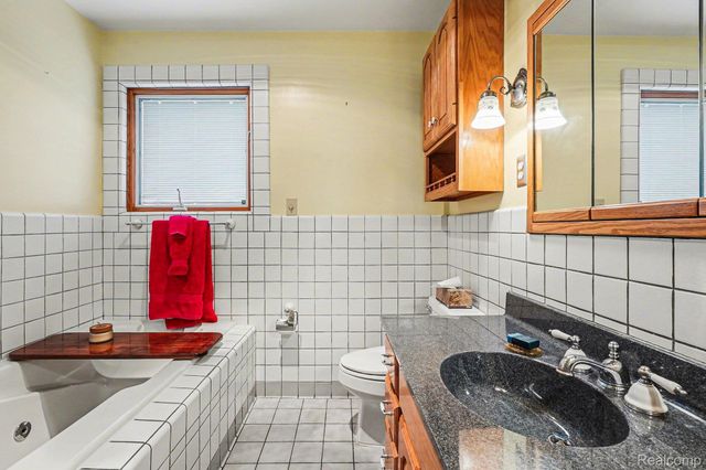 1235 Yorkshire Road, Birmingham, MI 48009