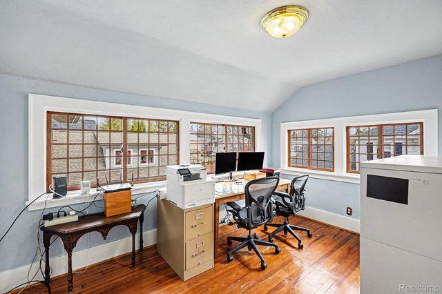 1235 Yorkshire Road, Birmingham, MI 48009