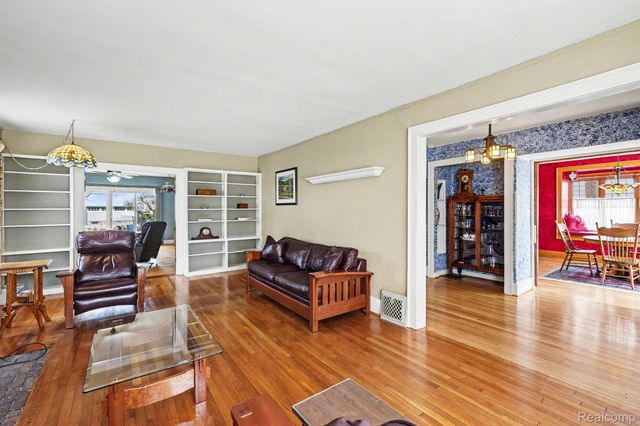 1235 Yorkshire Road, Birmingham, MI 48009