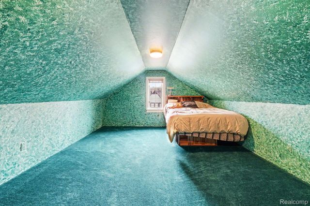 1235 Yorkshire Road, Birmingham, MI 48009