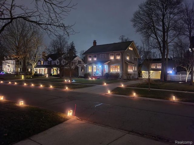 1235 Yorkshire Road, Birmingham, MI 48009