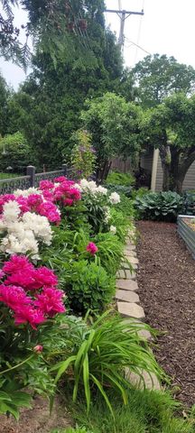 1235 Yorkshire Road, Birmingham, MI 48009