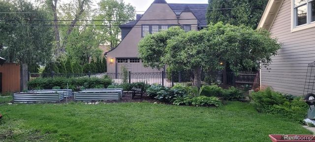 1235 Yorkshire Road, Birmingham, MI 48009