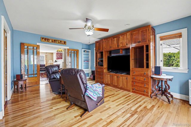 1235 Yorkshire Road, Birmingham, MI 48009