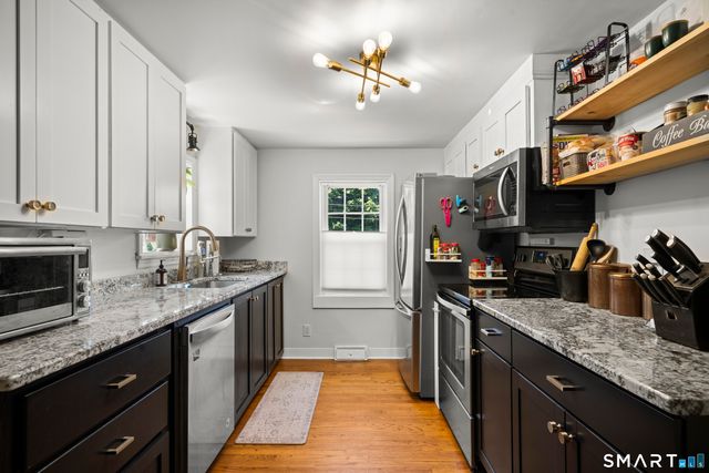 211 Whisconier Road, Brookfield, CT 06804
