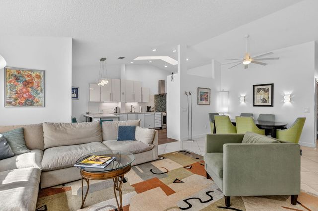 17227 Boca Club Boulevard 3, Boca Raton, FL 33487