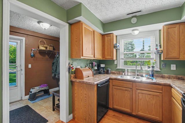 1318 Bramlage Road, Walton, KY 41094