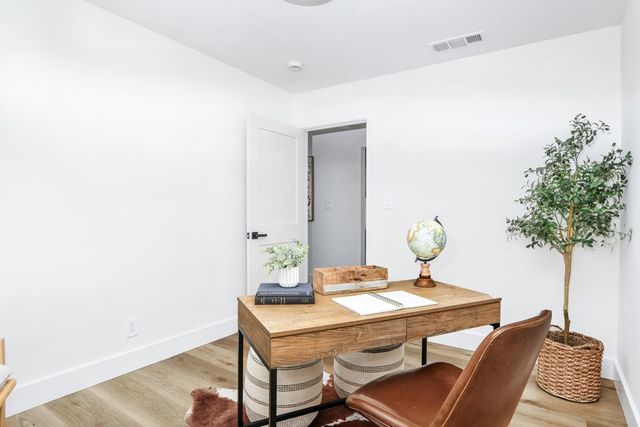 4 Rosalita Ln, Millbrae, CA 94030