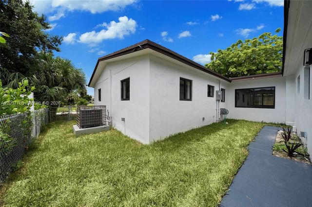 2983 NW 1st Street, Pompano Beach, FL 33069