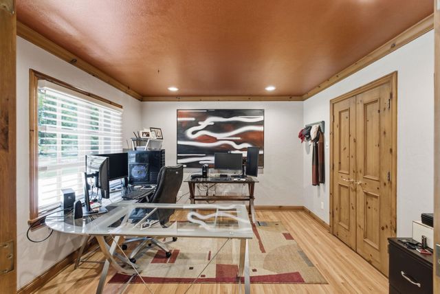 16 S Lakeside Blvd, Eastborough, KS 67207