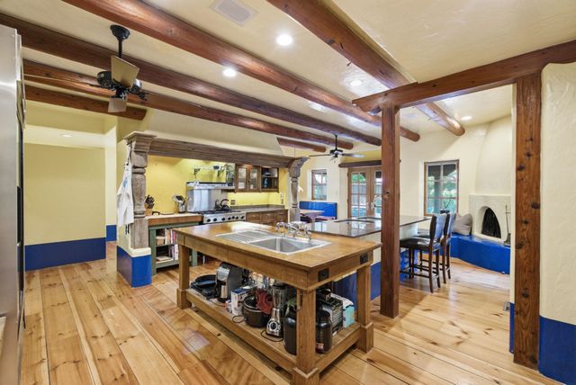 16 S Lakeside Blvd, Eastborough, KS 67207