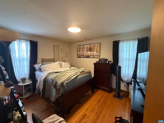 114 HARRIS RD, Charlottesville, VA 22903