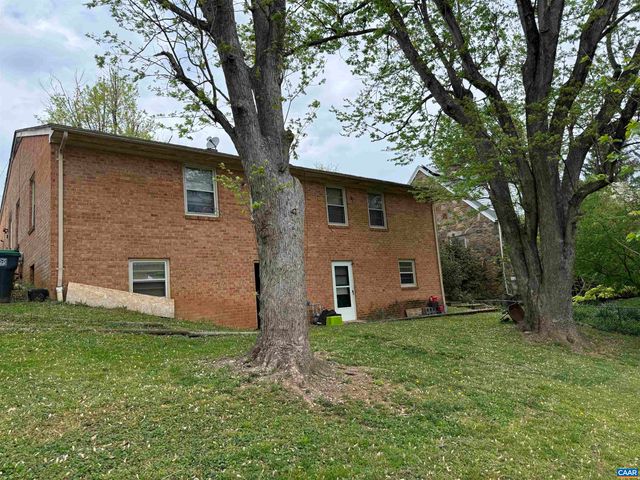 114 HARRIS RD, Charlottesville, VA 22903