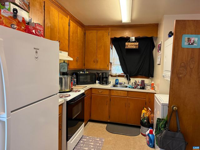114 HARRIS RD, Charlottesville, VA 22903