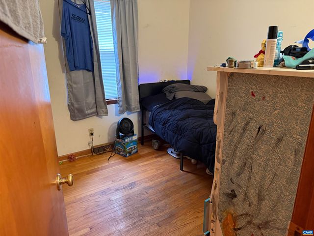 114 HARRIS RD, Charlottesville, VA 22903