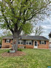 114 HARRIS RD, Charlottesville, VA 22903