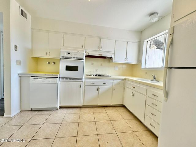 11013 N 110th Drive, Sun City, AZ 85351