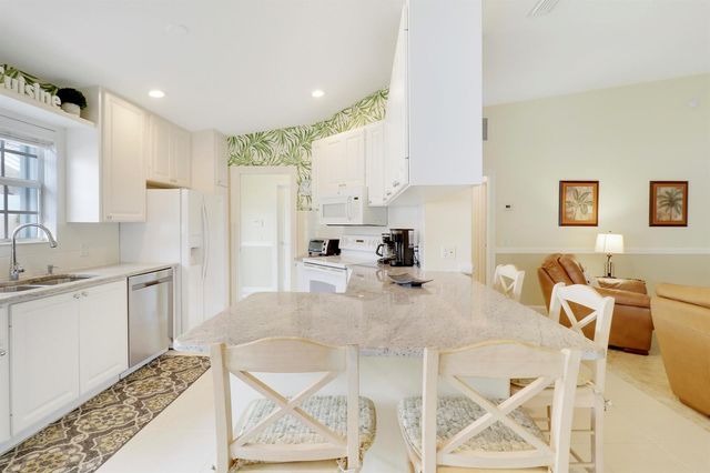 8558 SE Retreat Drive, Hobe Sound, FL 33455